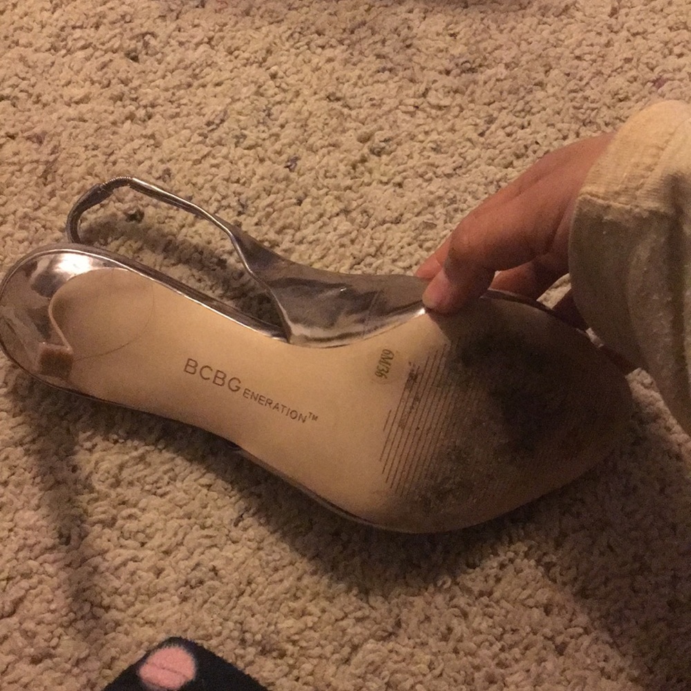 Heels - Picture 4 of 4